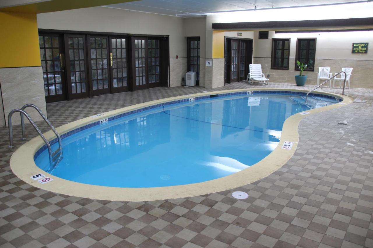 | Spring House Inn
