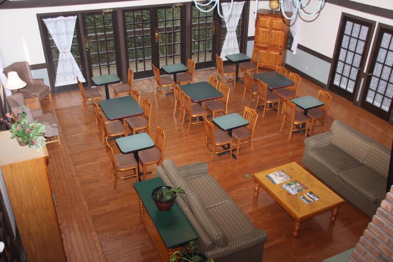  | Spring House Inn