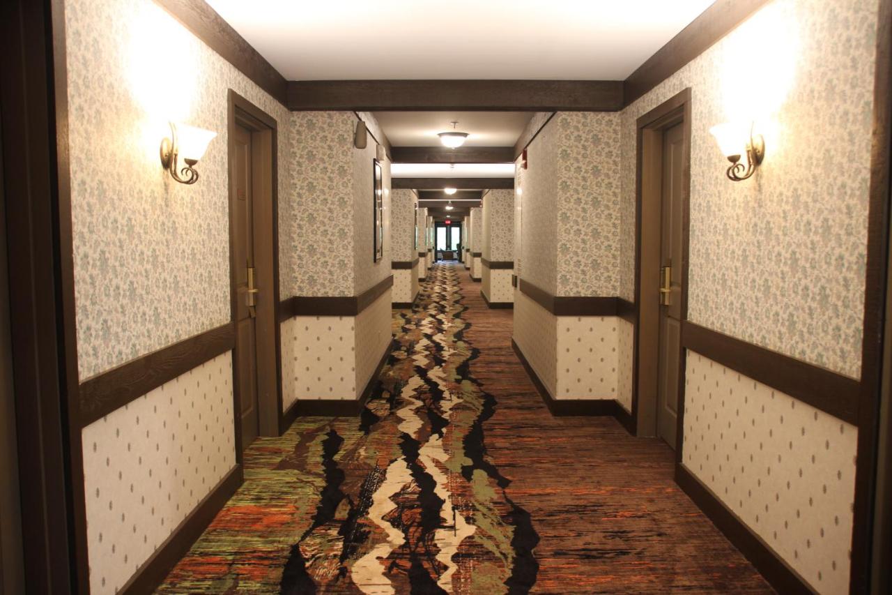 | Spring House Inn