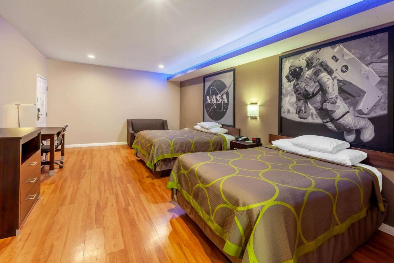 | Super 8 by Wyndham Houston Northwest Cypress