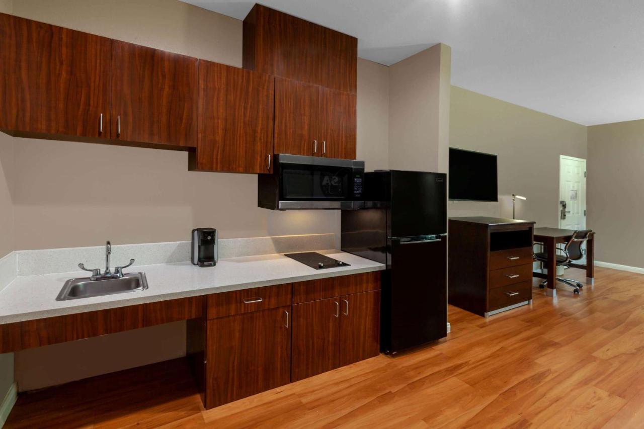 | Super 8 by Wyndham Houston Northwest Cypress