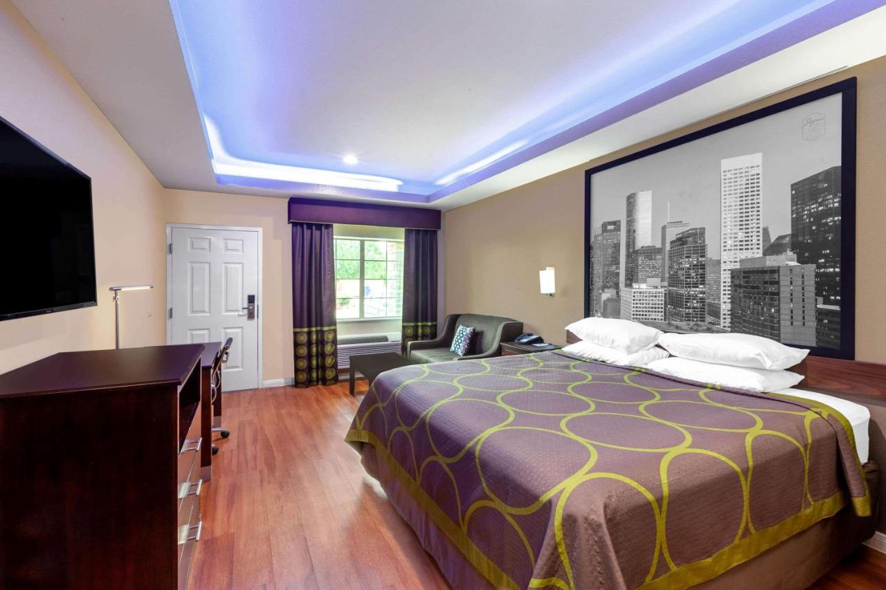 | Super 8 by Wyndham Houston Northwest Cypress