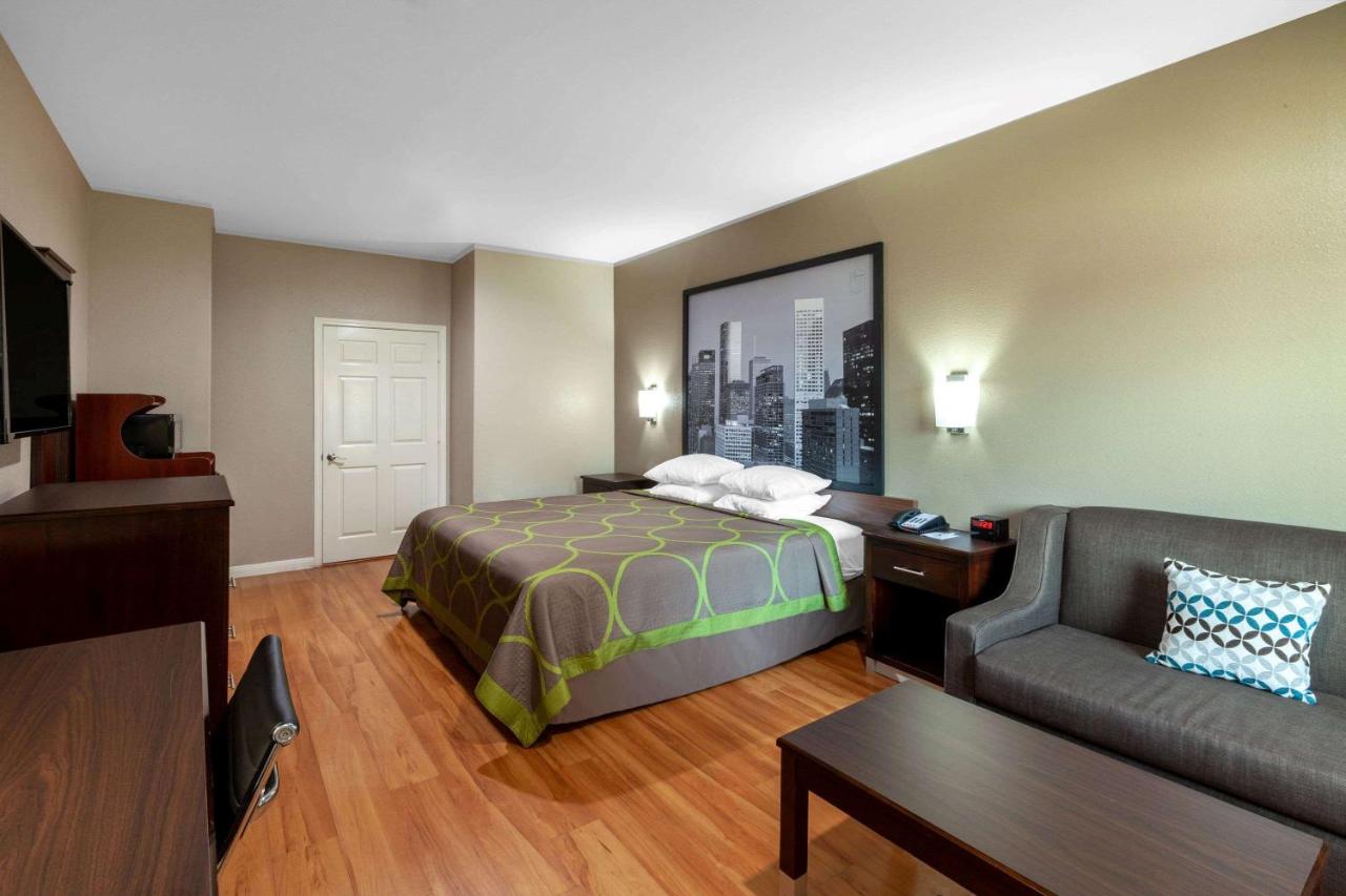 | Super 8 by Wyndham Houston Northwest Cypress