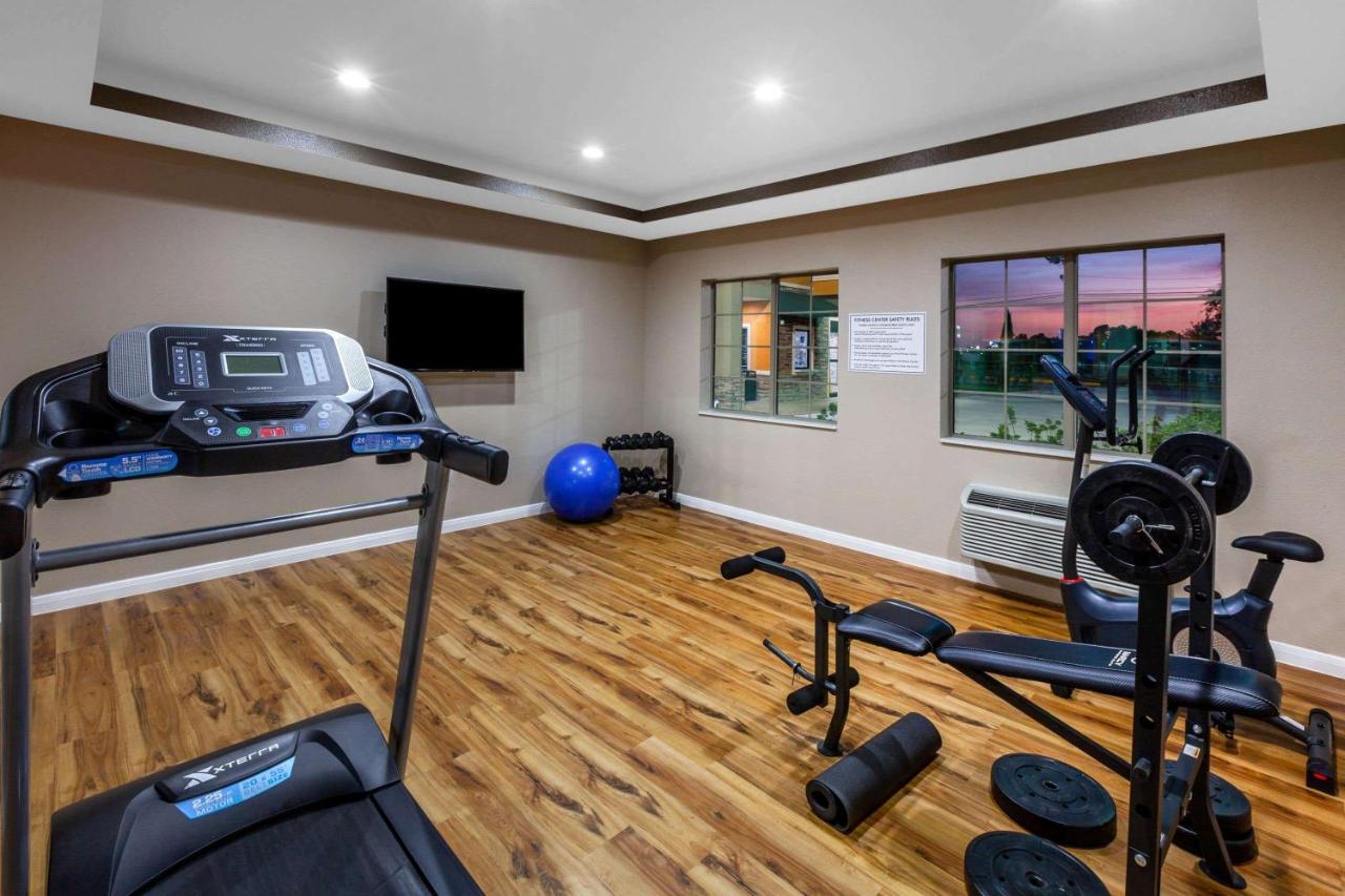 | Super 8 by Wyndham Houston Northwest Cypress