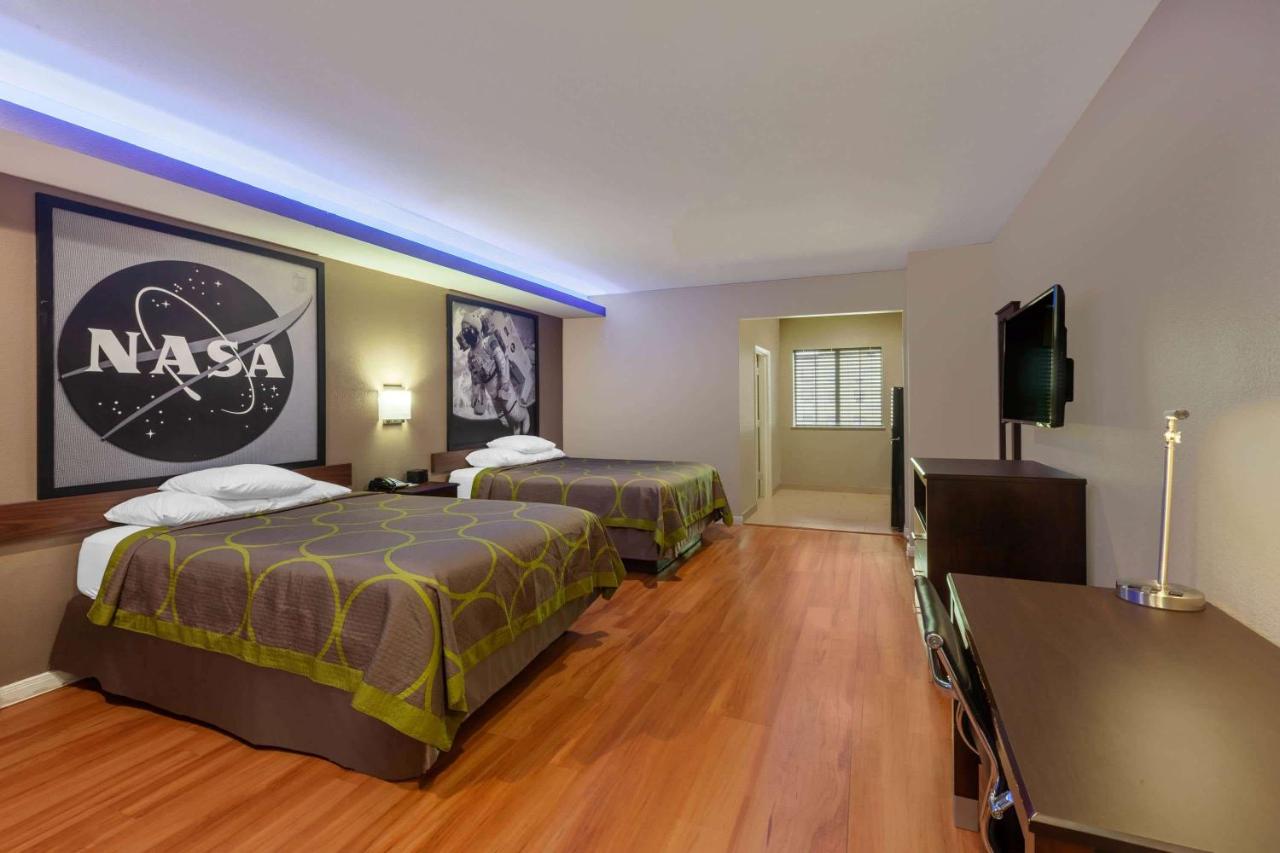 | Super 8 by Wyndham Houston Northwest Cypress