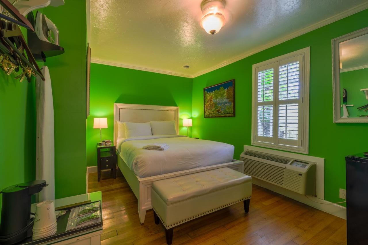 | Duval Inn - Key West