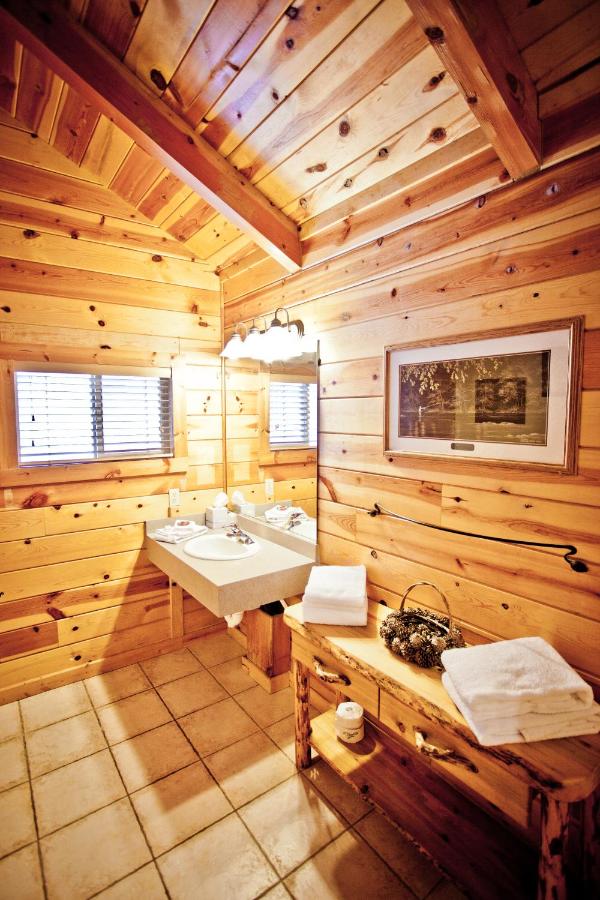 | Alaskan Inn and Spa