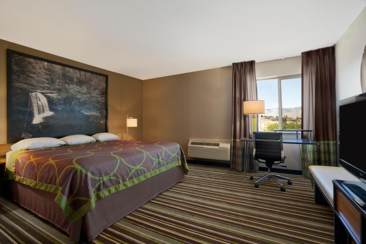 | Super 8 by Wyndham Pocatello