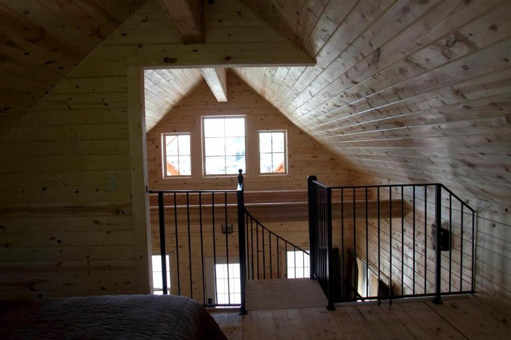 | Cabins of Mackinaw & Lodge