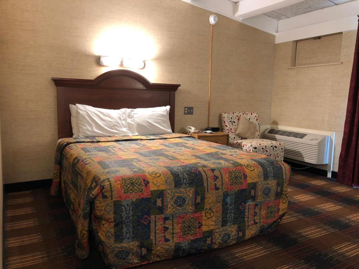  | Red Carpet Inn Syracuse Airport