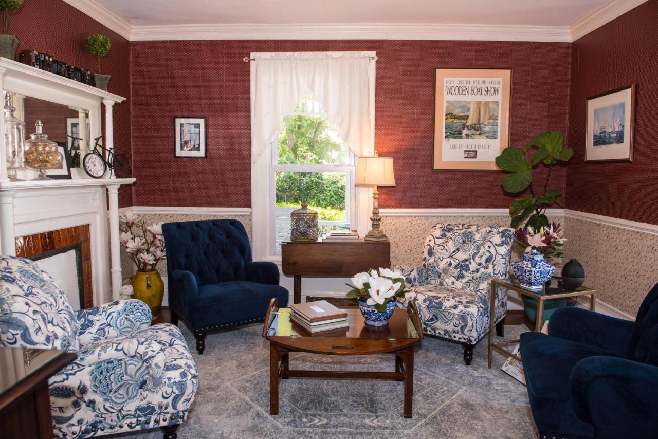 | Pecan Tree Inn