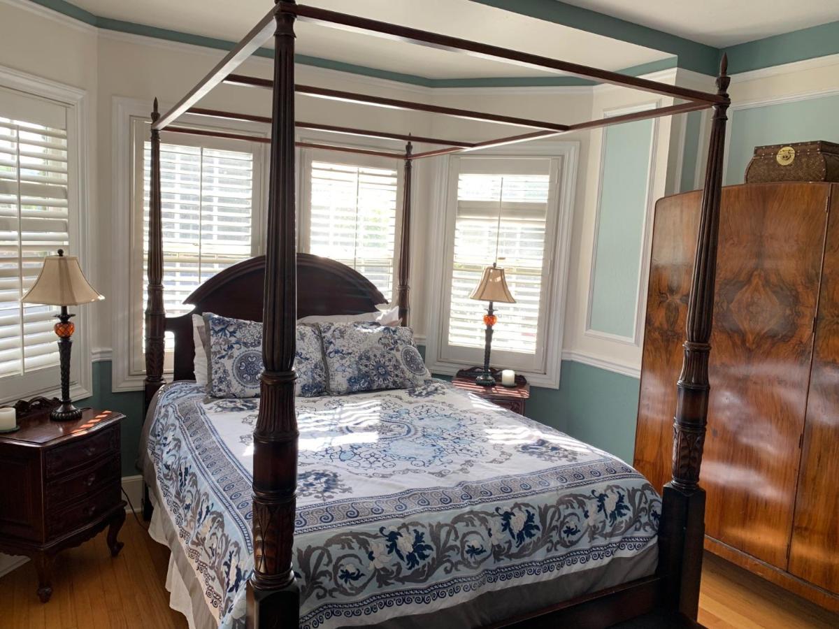  | The Inn at Benicia Bay