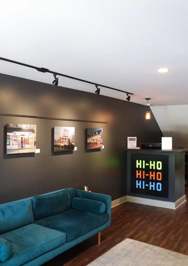  | Hi-Ho: A Hi-Tech Hotel