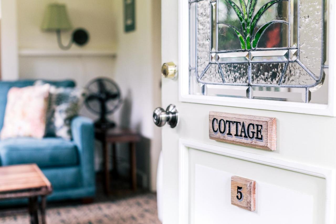 | Kilauea Lodge and Restaurant