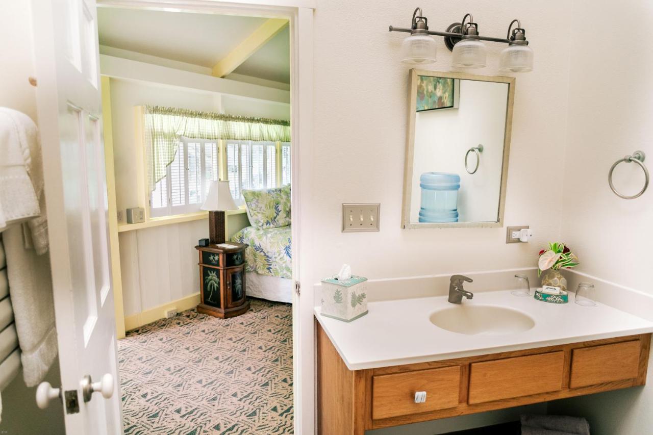  | Kilauea Lodge and Restaurant