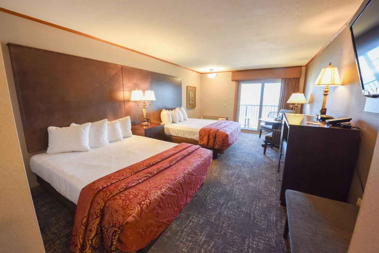 | Best Western Plus Dockside Waterfront Inn