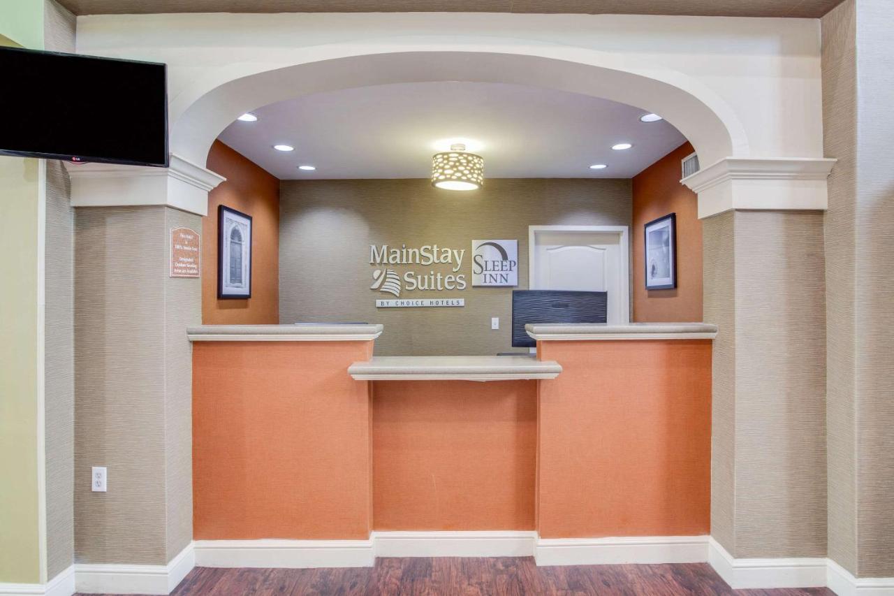 | MainStay Suites at PGA Village