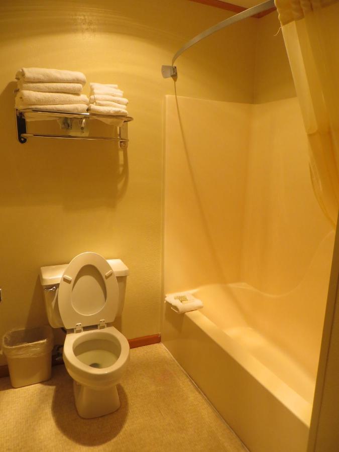 Queen Room with Two Queen Beds - Park and Lake View at Super 8 by Wyndham Bridgeview of Mackinaw City
