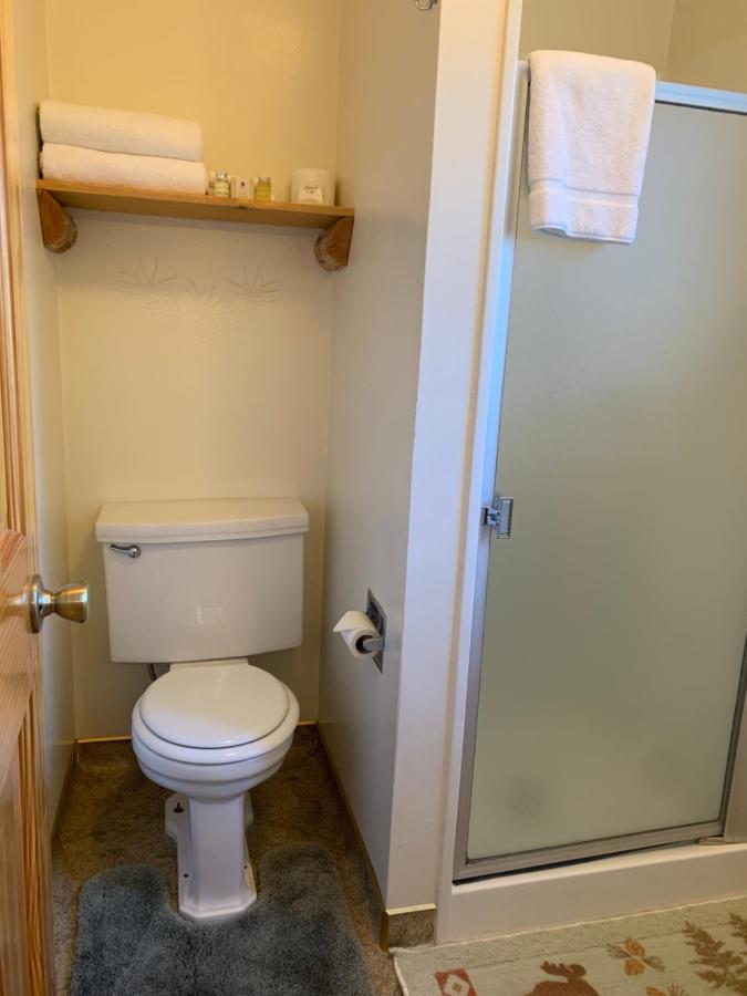 | Tahoe Valley Lodge