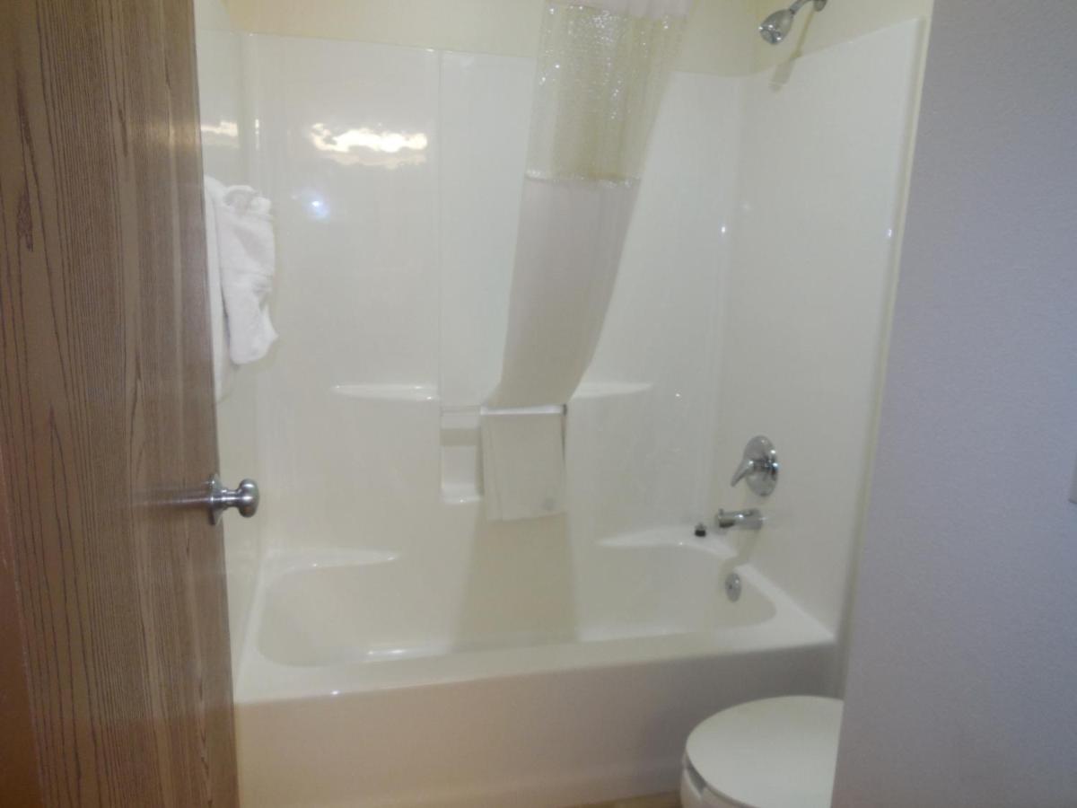 Deluxe King Studio Suite - Non-Smoking at Baymont by Wyndham Bridgeport/Frankenmuth