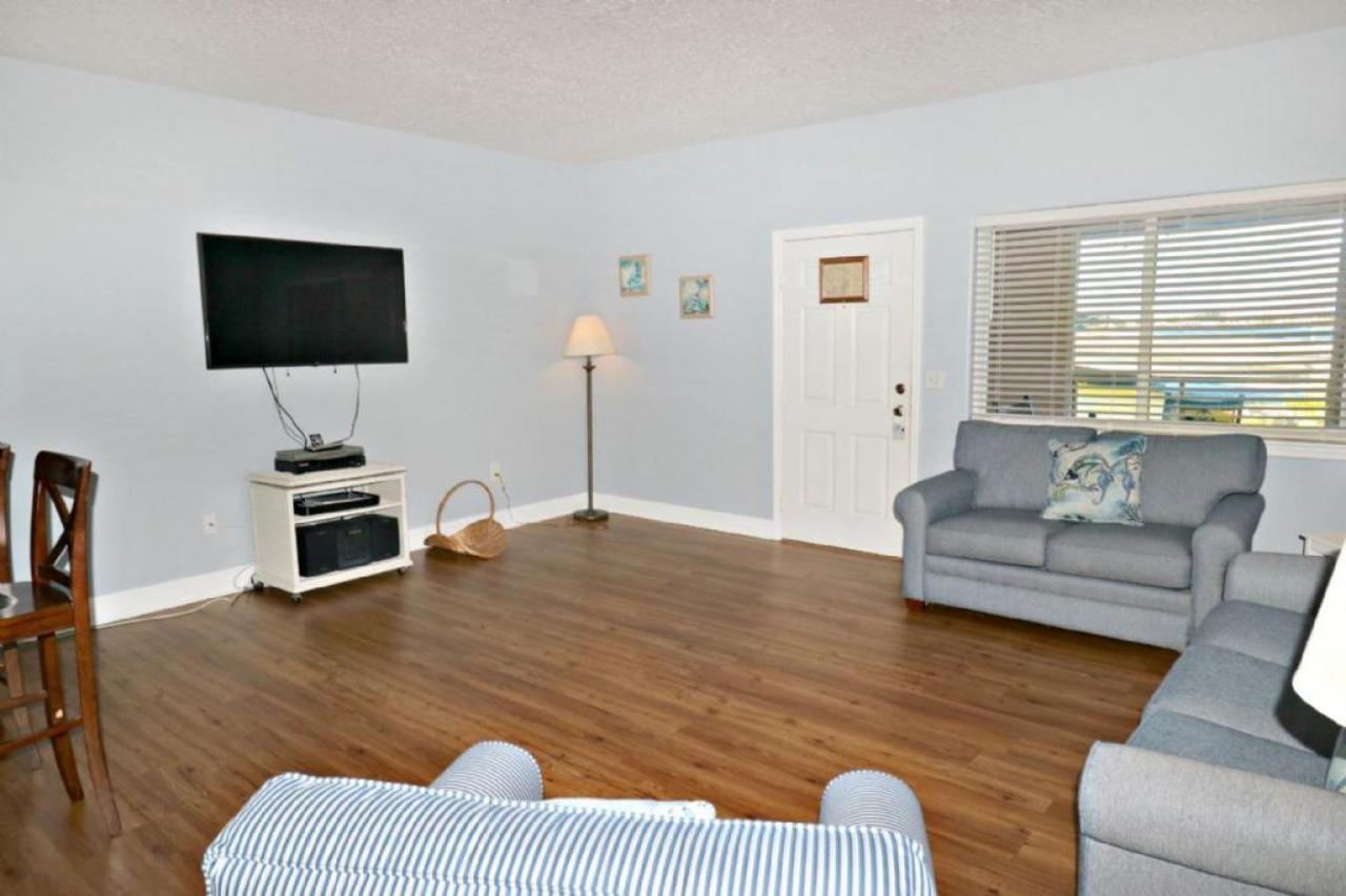  | Inn at Camachee Harbor Deluxe Suite 25