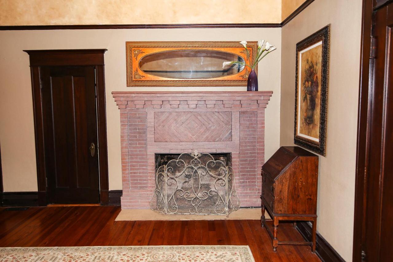 | Iron Horse Inn