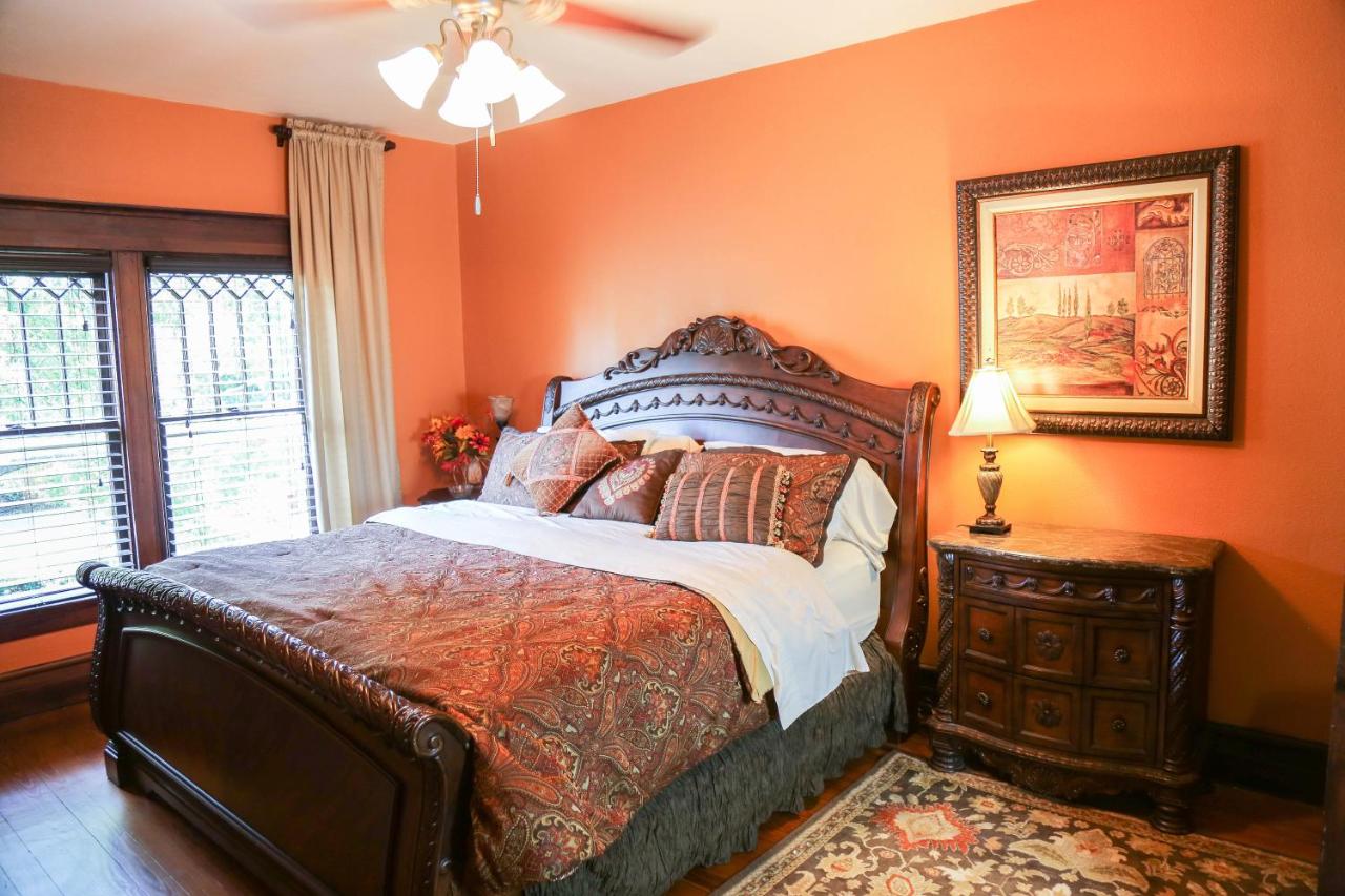 | Iron Horse Inn