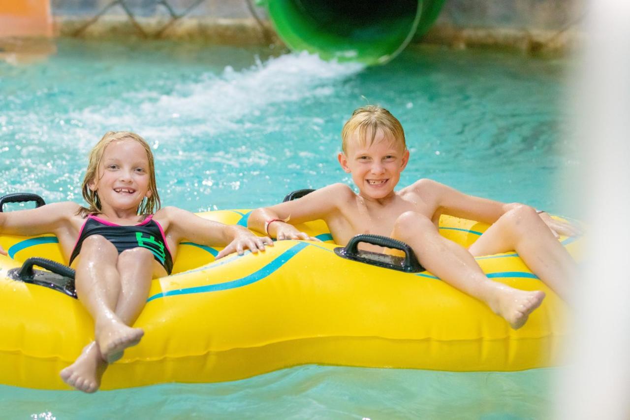 | Hope Lake Lodge & Indoor Waterpark
