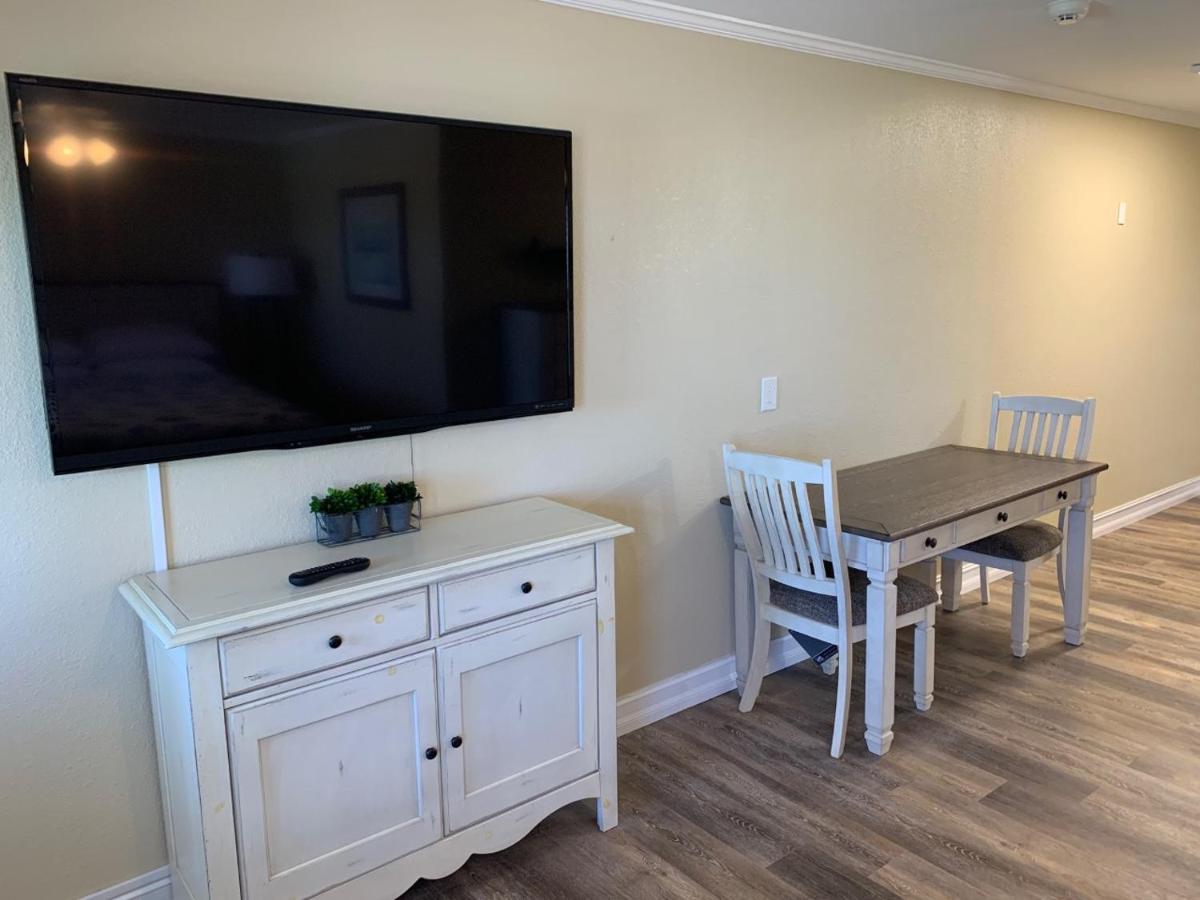 Studio Apartment at Caribbean Shores Waterfront Resort