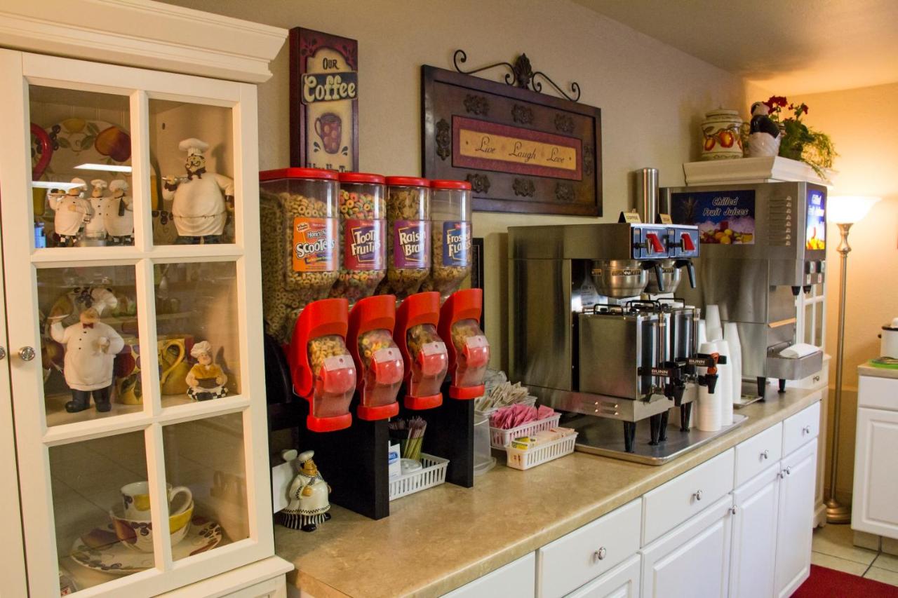 | All American Inn & Suites Branson