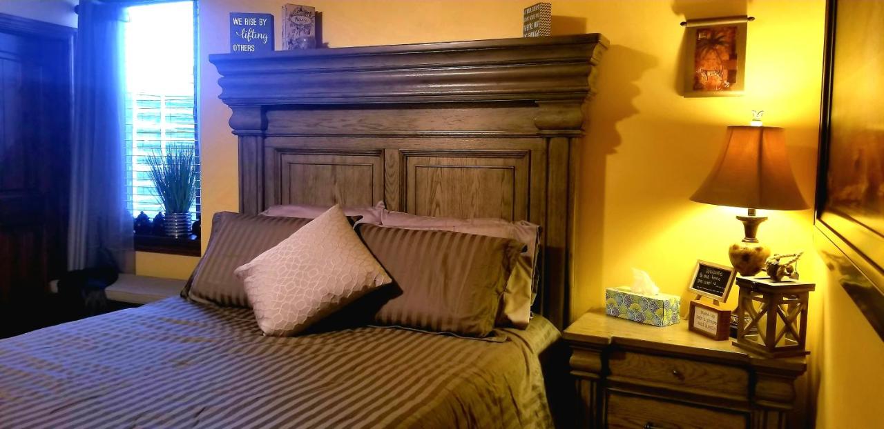 | Chateau du Pikes Peak, a Tuscany Retreat