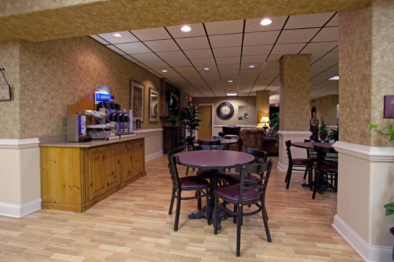 | Moncks Corner Inn