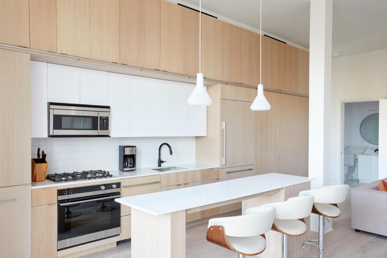 Suite with Balcony at Sonder Gravier Place