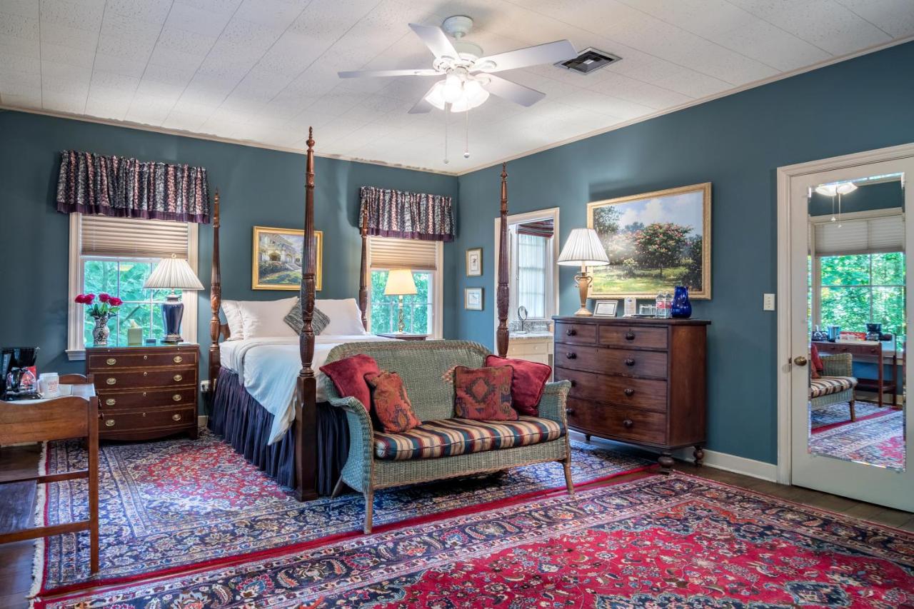 | The Stockade Bed and Breakfast