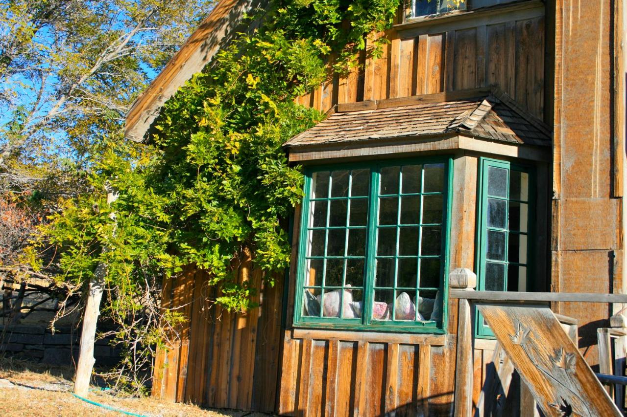 | Old Pioneer Garden Country Inn