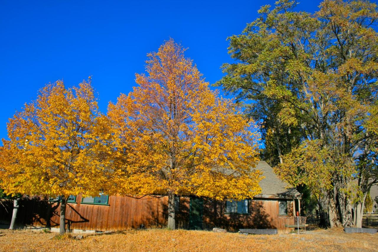 | Old Pioneer Garden Country Inn