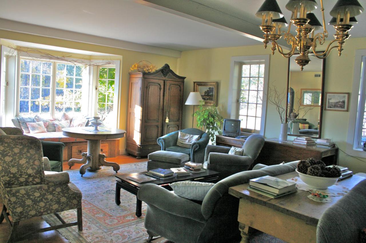 | Old Pioneer Garden Country Inn