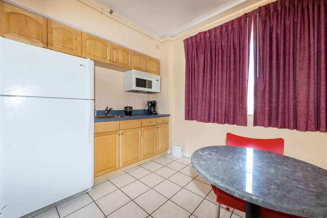 Deluxe Suite at Ocean Beach Suites