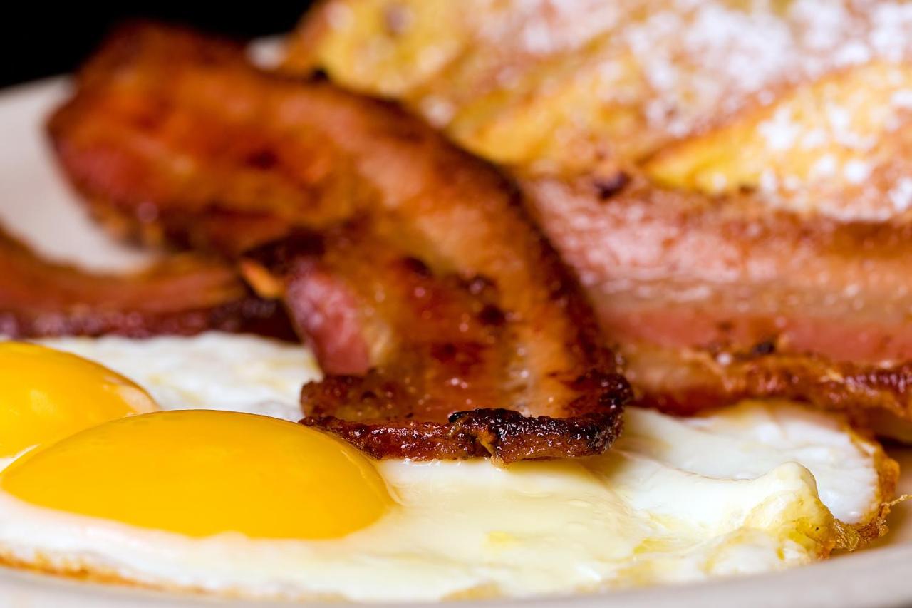 | Grand Colonial Bed and Breakfast