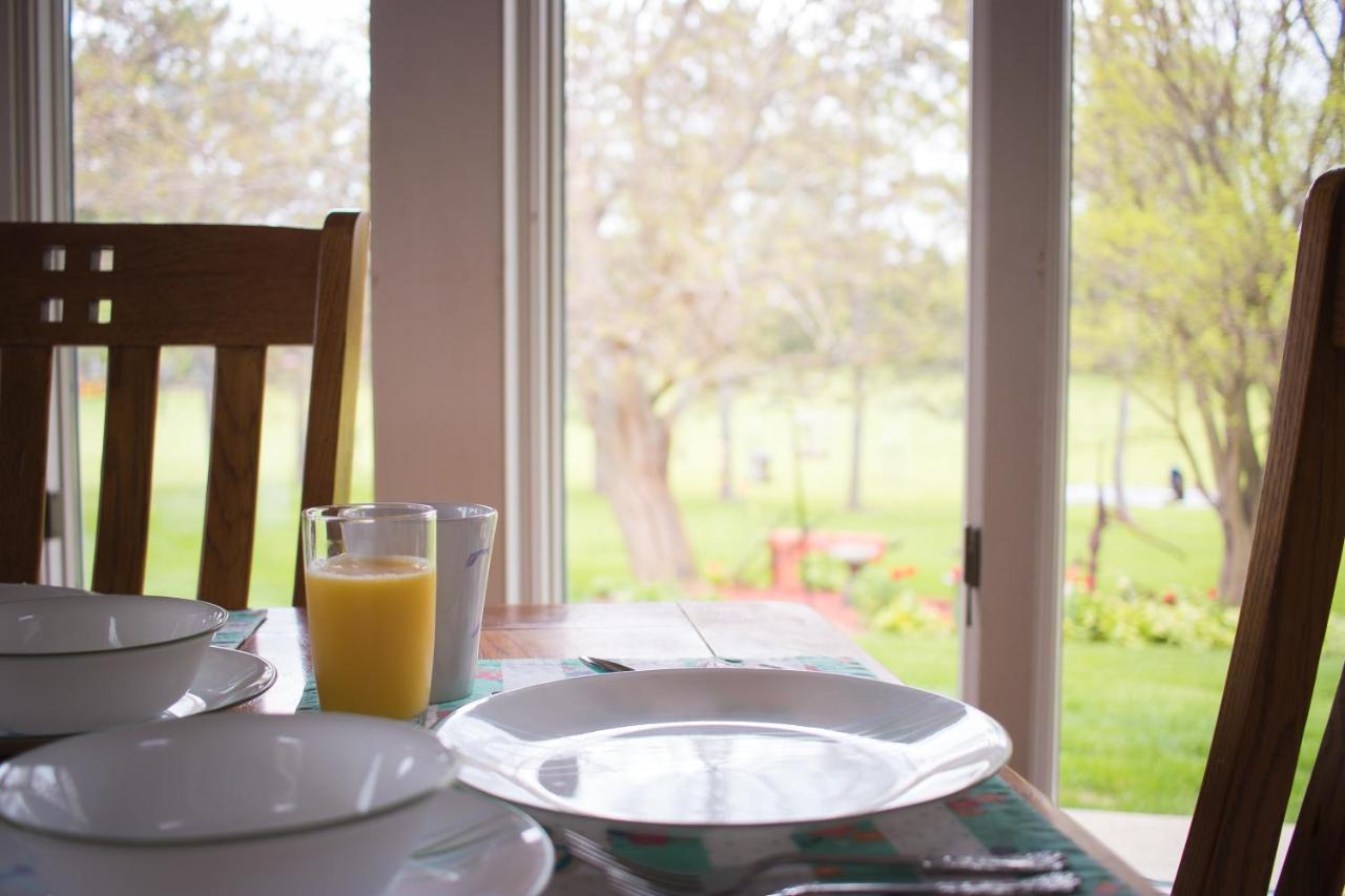 | Shane Acres Country Inn