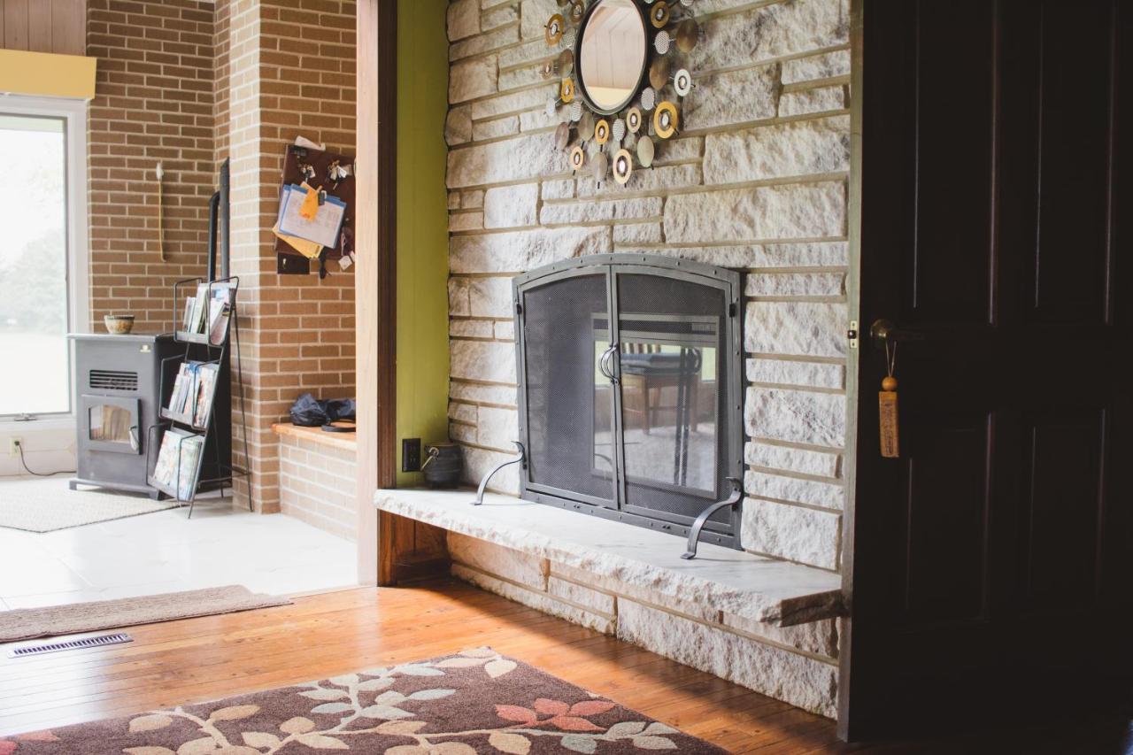 | Shane Acres Country Inn