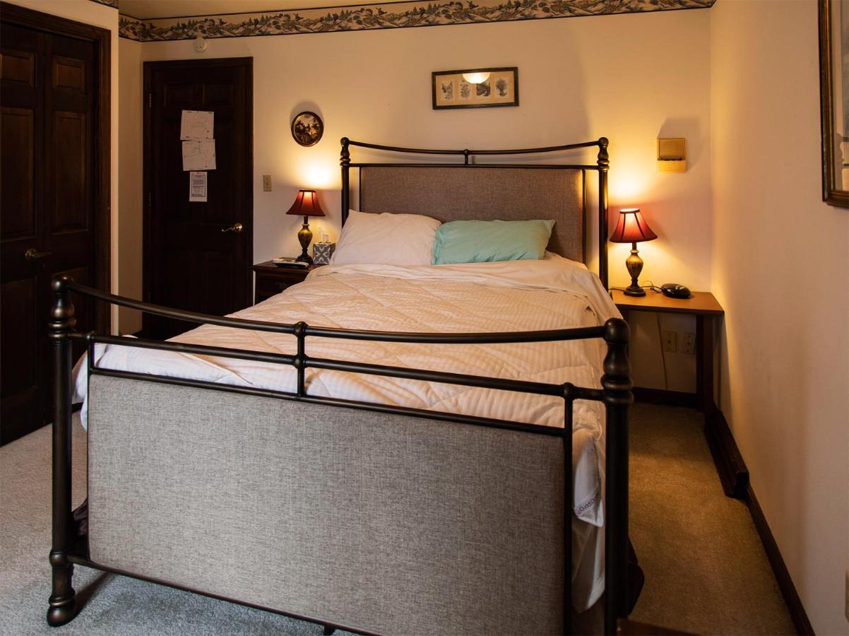 | Shane Acres Country Inn