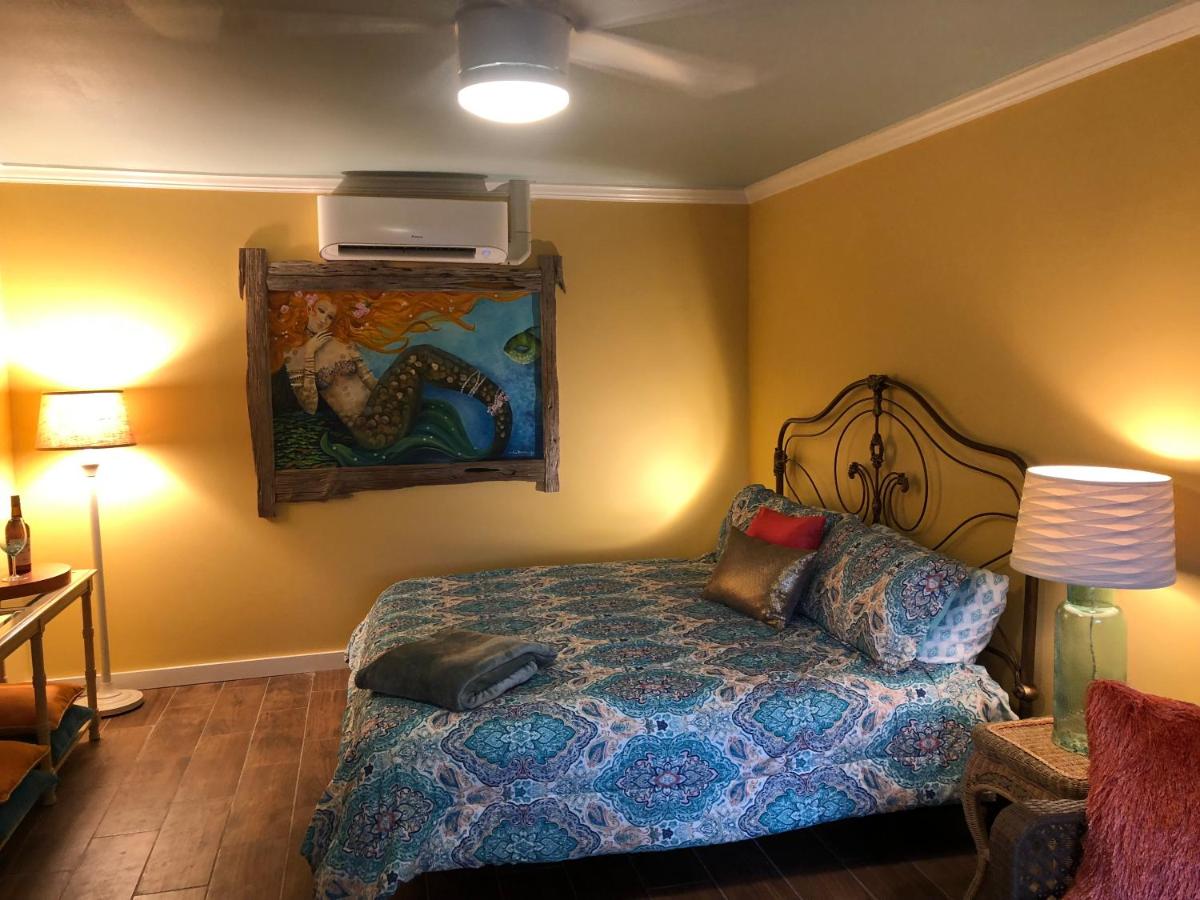 | Island View Cottages Sebastian