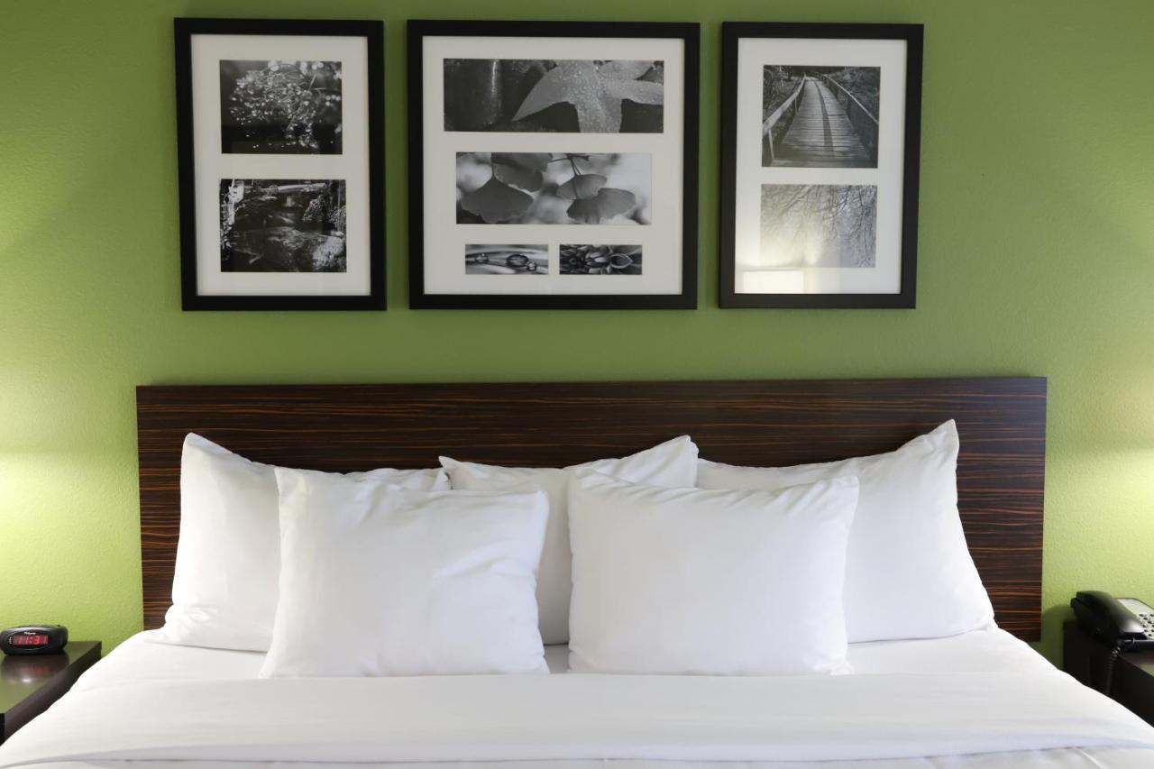  | Sleep Inn & Suites Belmont - St. Clairsville