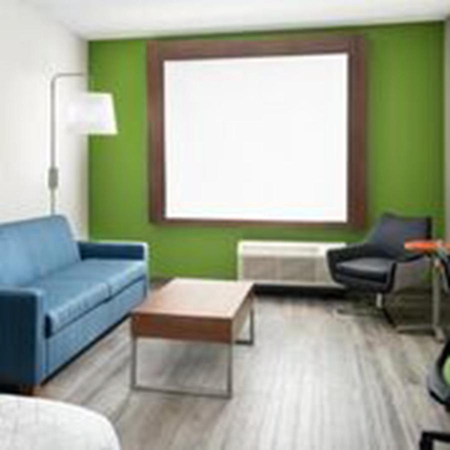 King Suite - Non-Smoking at Holiday Inn Express & Suites Odessa I-20 by IHG