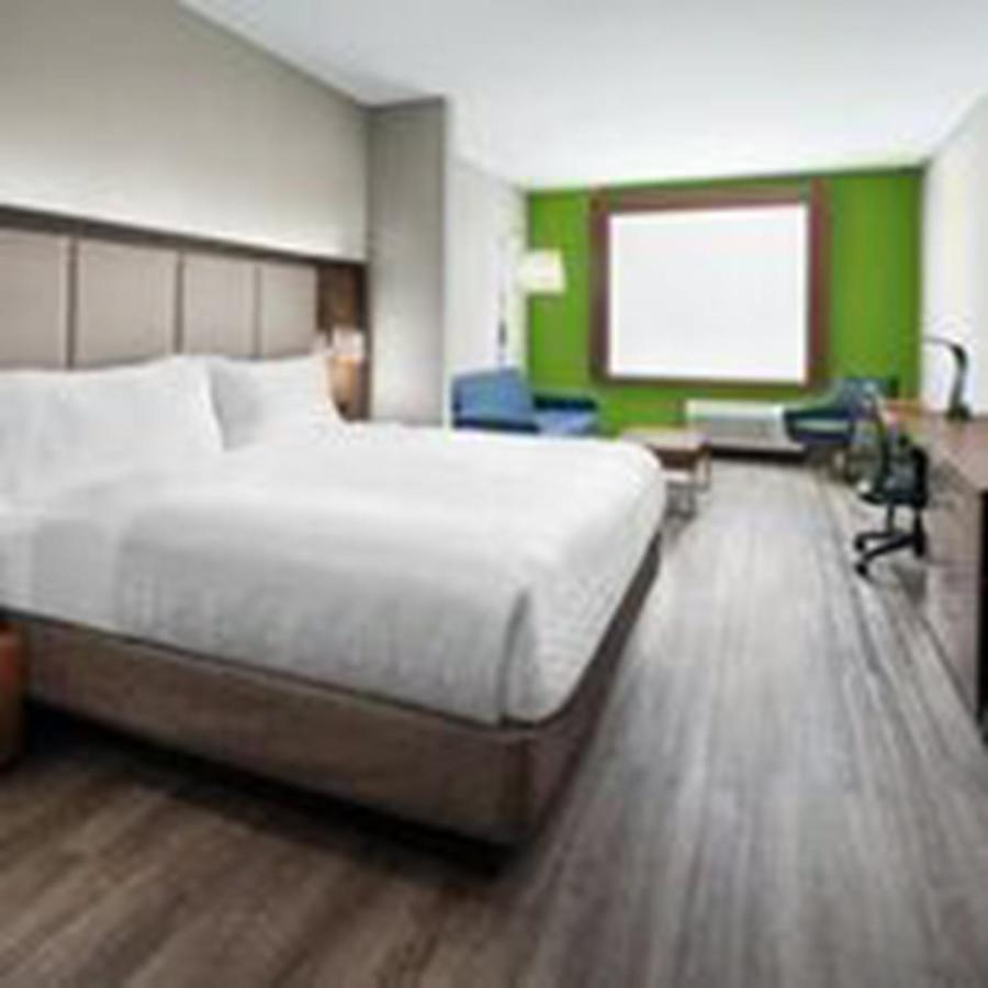 King Suite - Non-Smoking at Holiday Inn Express & Suites Odessa I-20 by IHG