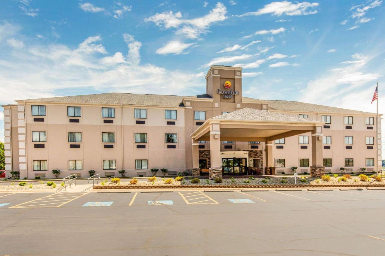 | Comfort Inn La Porte