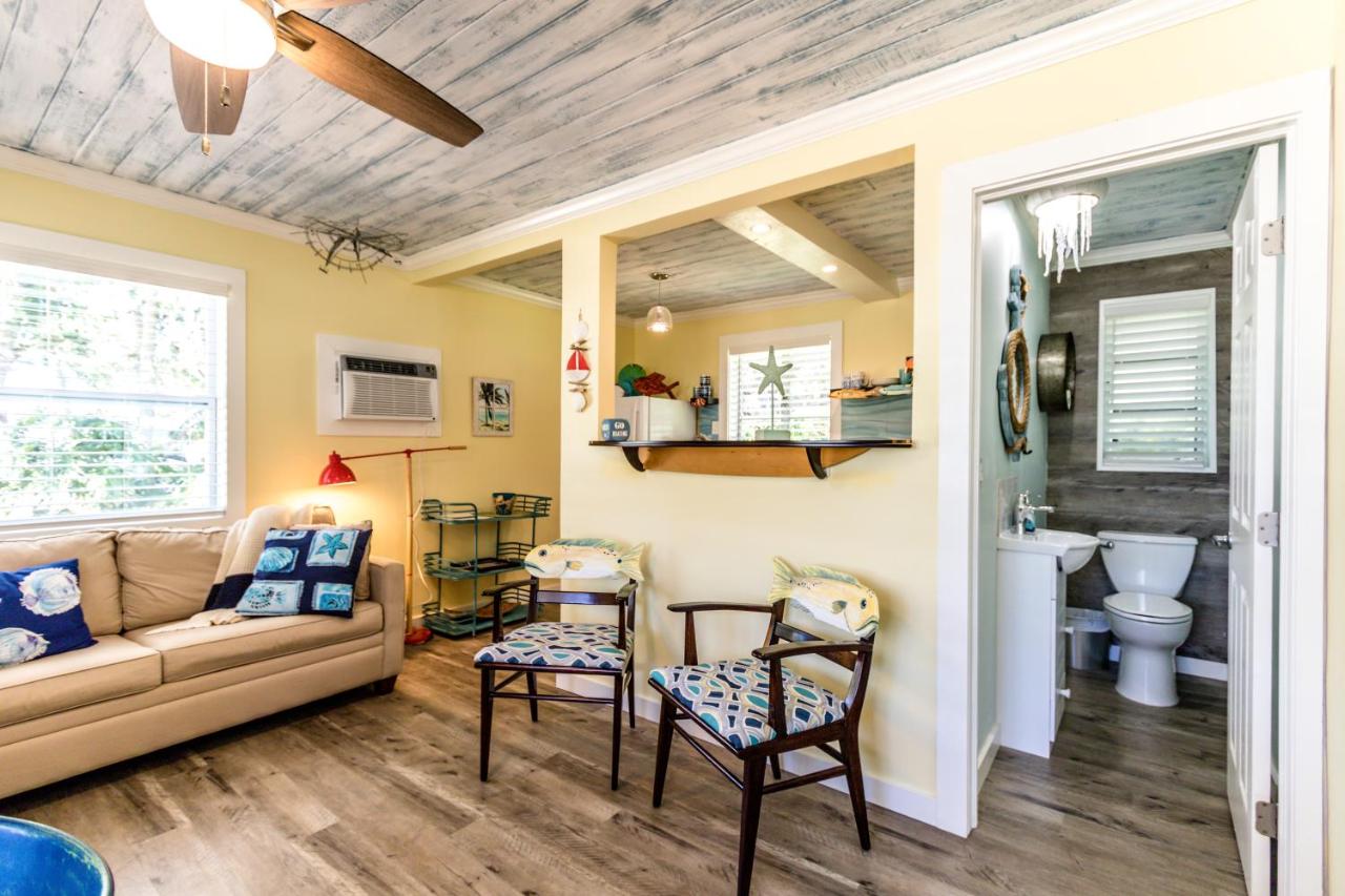 | Island View Cottages Sebastian