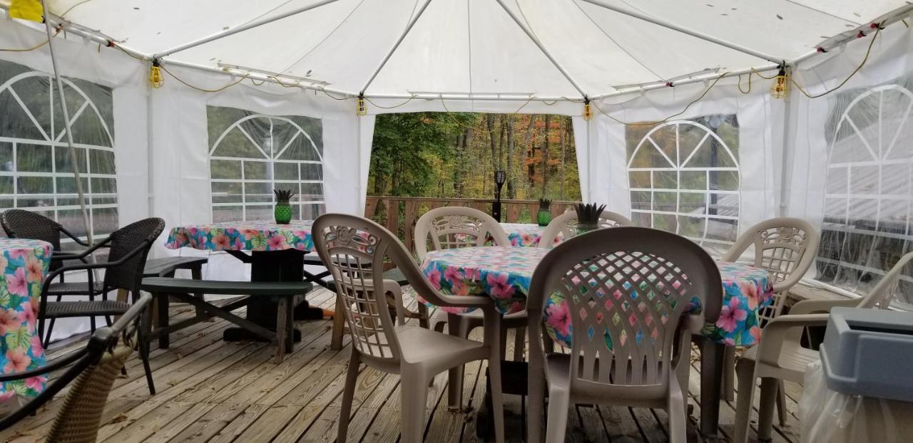| Whisperin' Pines Chalet