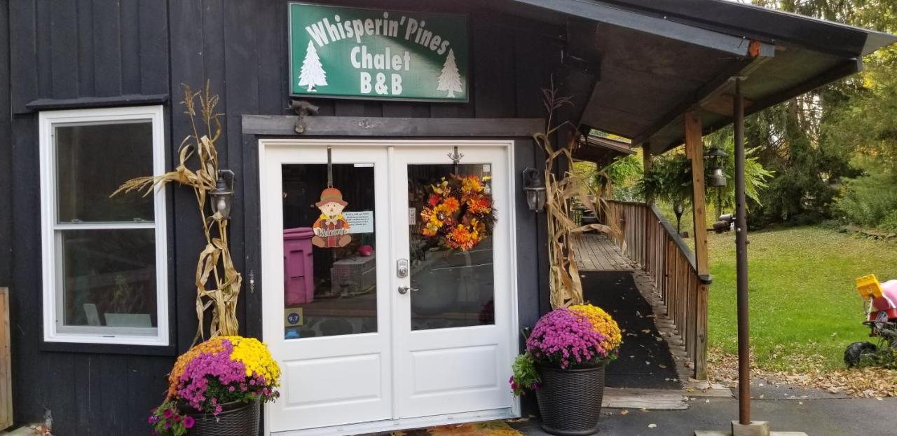 | Whisperin' Pines Chalet